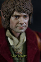 Load image into Gallery viewer, The Hobbit Bilbo Baggins Exclusive Action Figure Collection